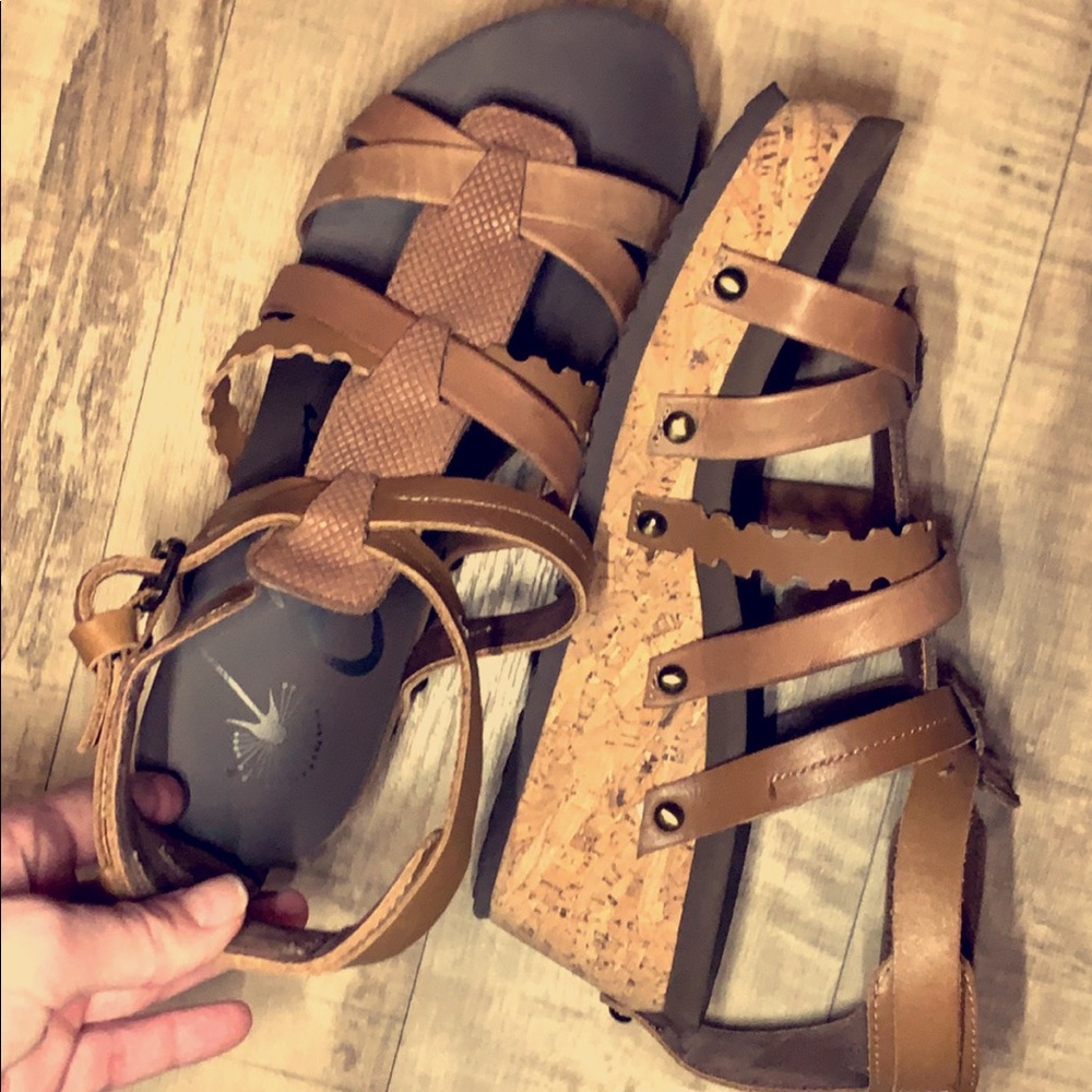 OTBT sandals